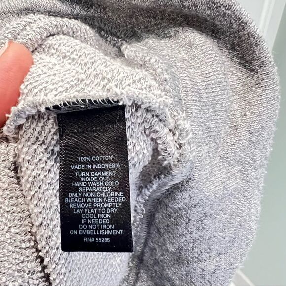 Express Sequin grey long sleeve top - Picture 4 of 6